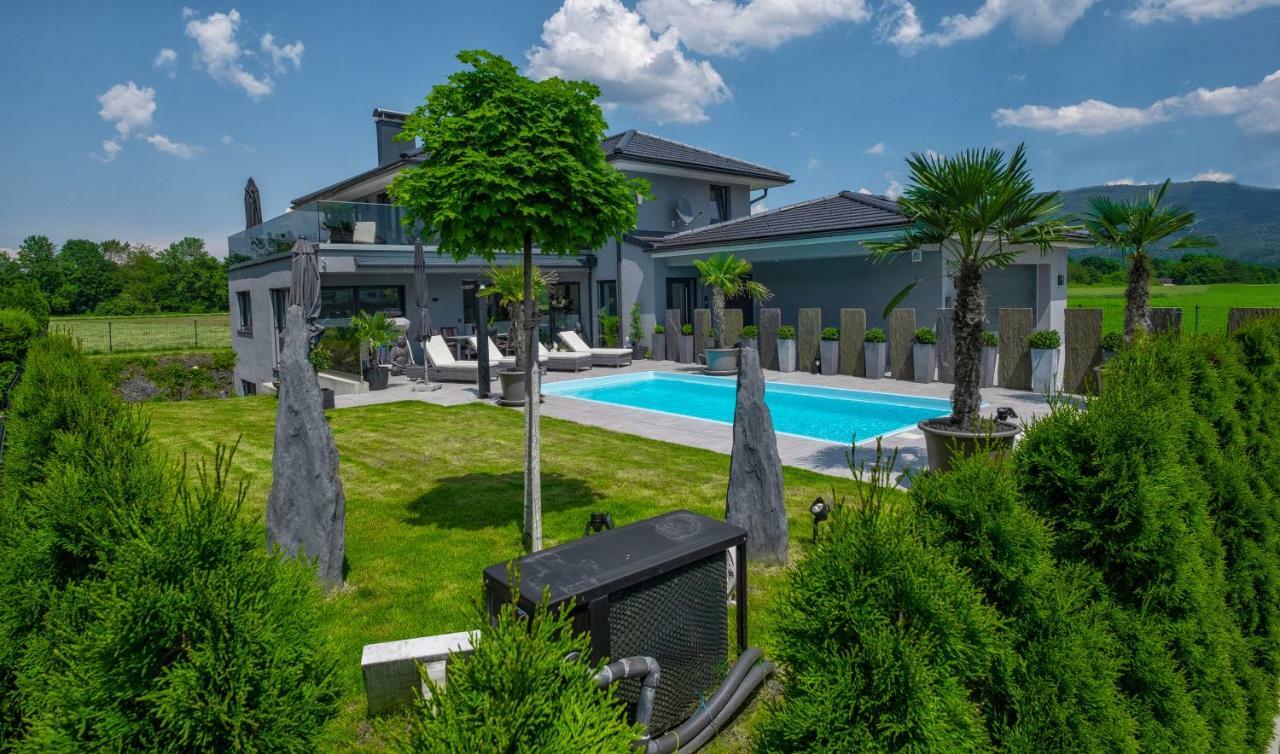 Luxurioese Penthaus Wohnung Anif Exteriör bild